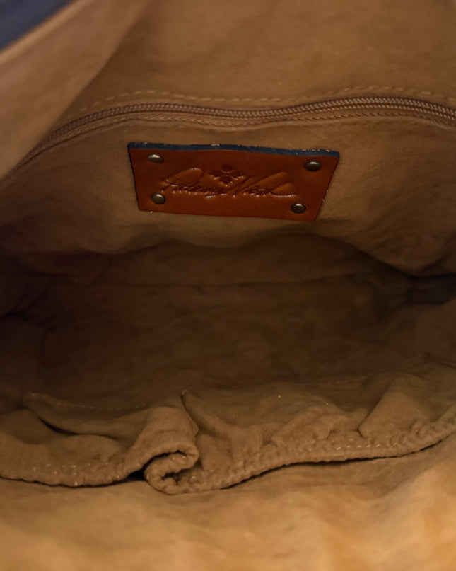 NWT Patricia Nash Ellison Crossbody – Vintage Travel Sticker Print – Leather